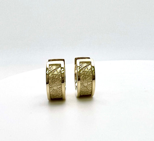 9ct Yellow Gold Textured Reversible Huggie Earrings